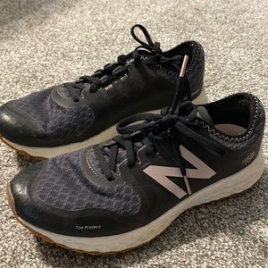 New balance trail running shoes. Size 9.5. Good condition.